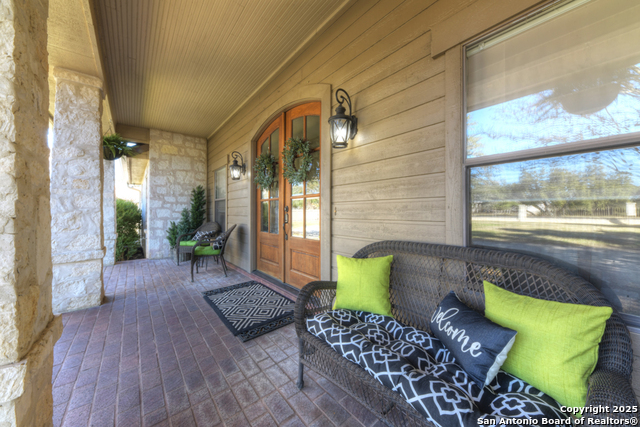 Listing photo id 2 for 7740 Rocking Horse Ln