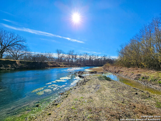 Image 14 of 17 For 1750 River Trl