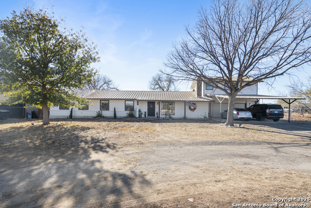 Details for 210 Barnes Rd, Uvalde, TX 78801