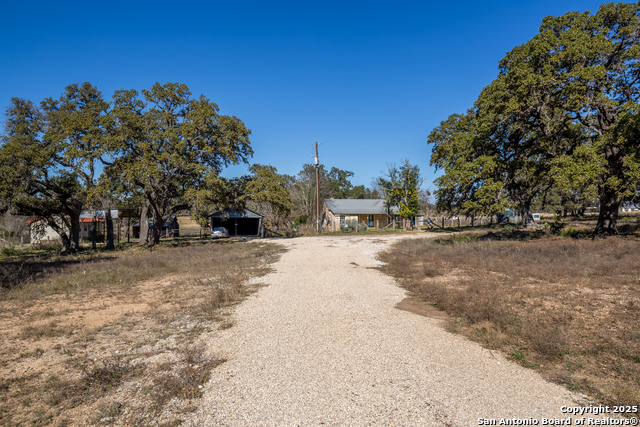 Listing photo id 3 for 408 Arthur St