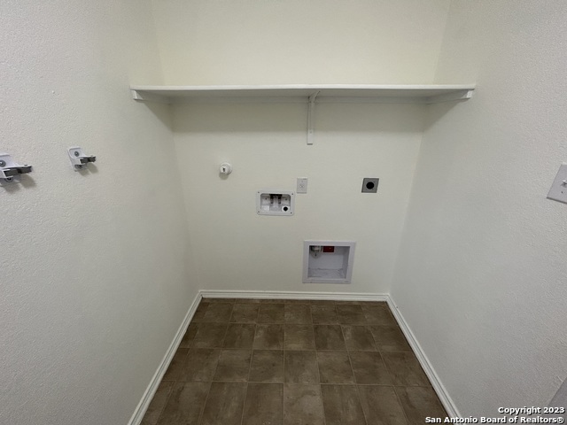 Listing photo id 12 for 8427 Brazos Point