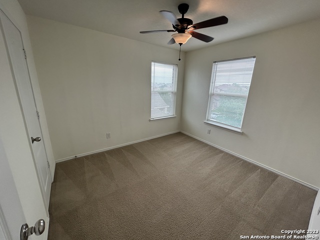 Listing photo id 15 for 8427 Brazos Point