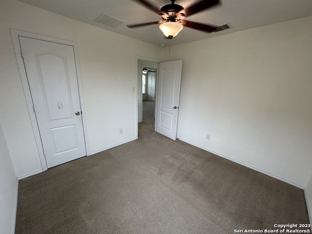 Listing photo id 18 for 8427 Brazos Point