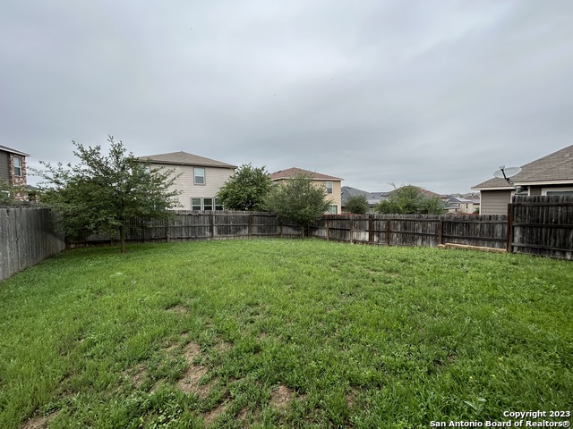 Listing photo id 29 for 8427 Brazos Point