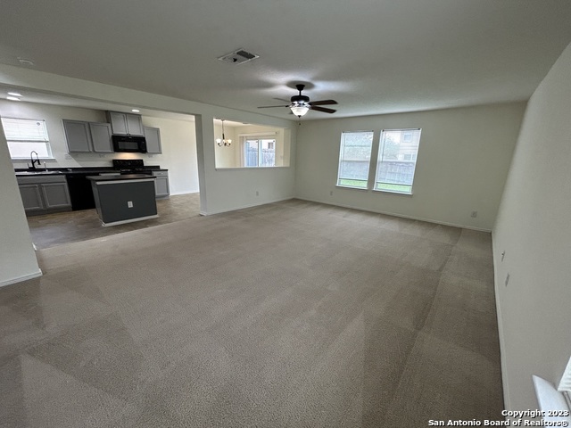 Listing photo id 2 for 8427 Brazos Point