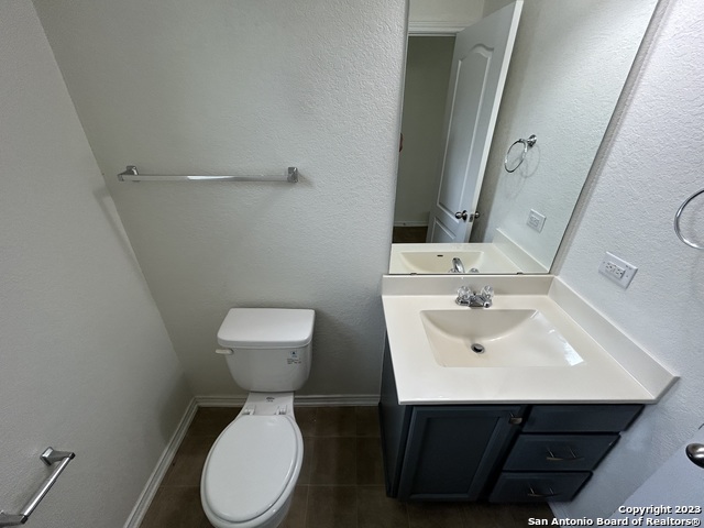 Listing photo id 6 for 8427 Brazos Point