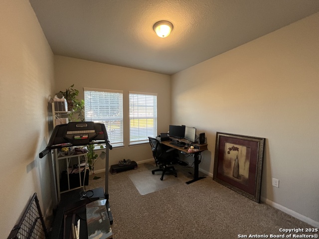 Listing photo id 8 for 4823 Cambridge Park