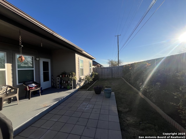 Listing photo id 14 for 4823 Cambridge Park