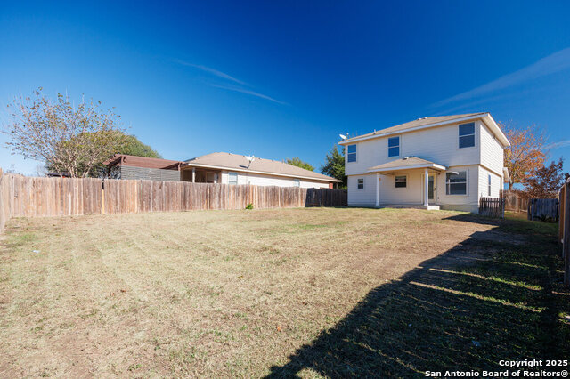 Listing photo id 17 for 1739 Goldgap Fox