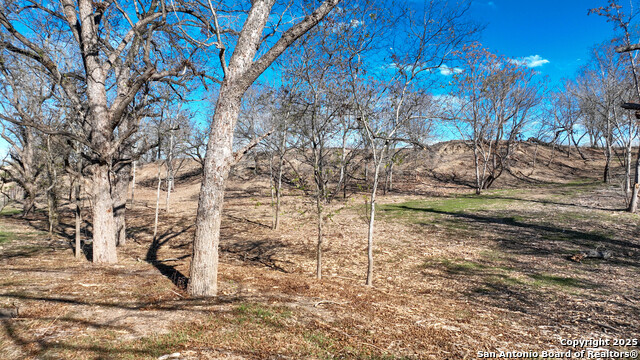 Image 10 of 16 For 6907 S Loop 1604 E