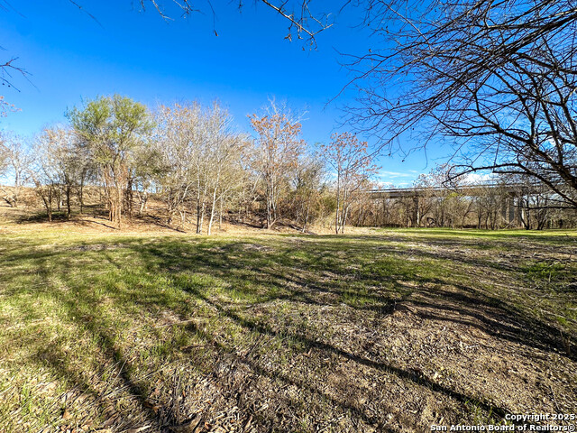 Image 9 of 16 For 6907 S Loop 1604 E