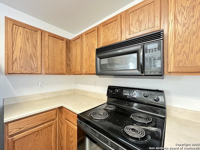 Image 11 of 34 For 12415 Tallow Cir