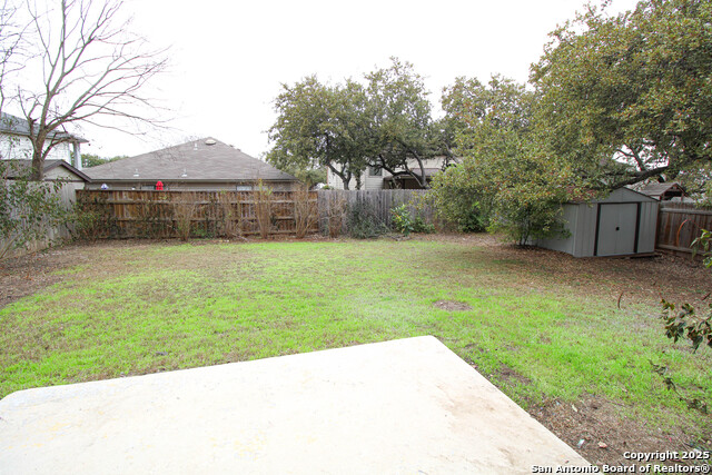 Listing photo id 3 for 10217 Sandbrook Hill