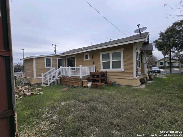 Image 5 of 23 For 310 Aransas Ave