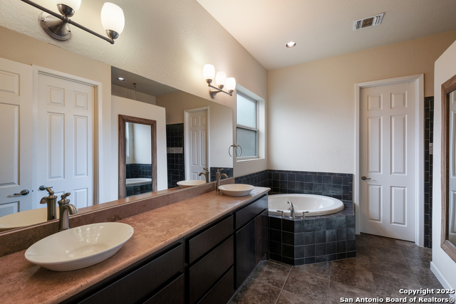 Image 16 of 23 For 25131 Estancia Cir