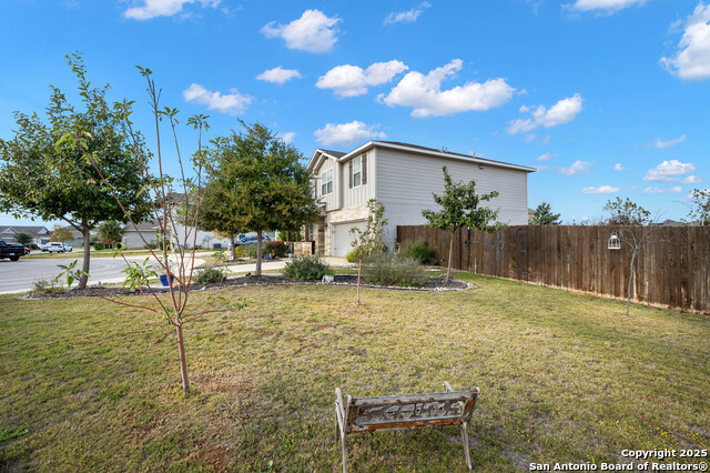 Listing photo id 1 for 2527 Castello Way