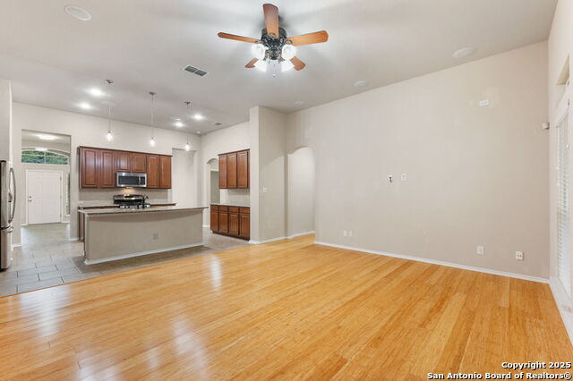 Image 3 of 23 For 6411 Palmetto Way