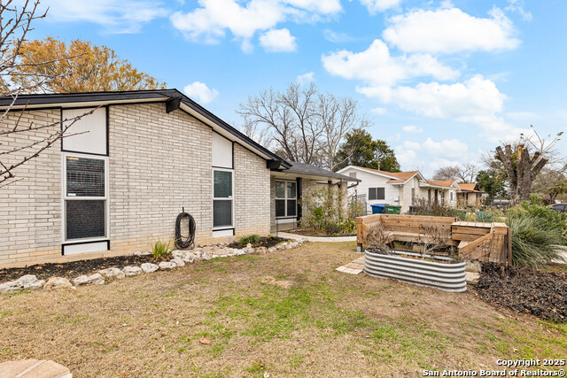 Image 2 of 26 For 11815 Casa Alto St