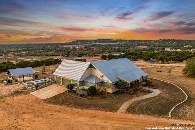 Details for 34 Rusty Spur Dr, Fredericksburg, TX 78624