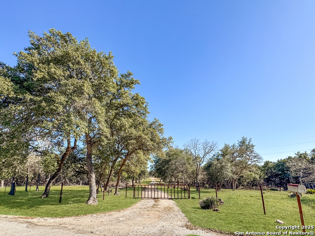 Listing photo id 0 for 565 Red Bluff Ranch Road