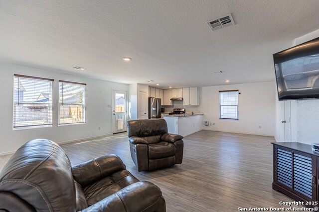 Listing photo id 1 for 4310 Fluvial Cir