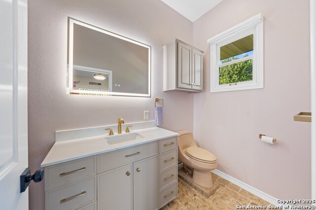 Listing photo id 26 for 313 Overlook Drive