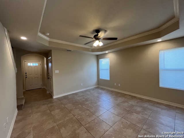 Listing photo id 5 for 6418 Luglio Ln