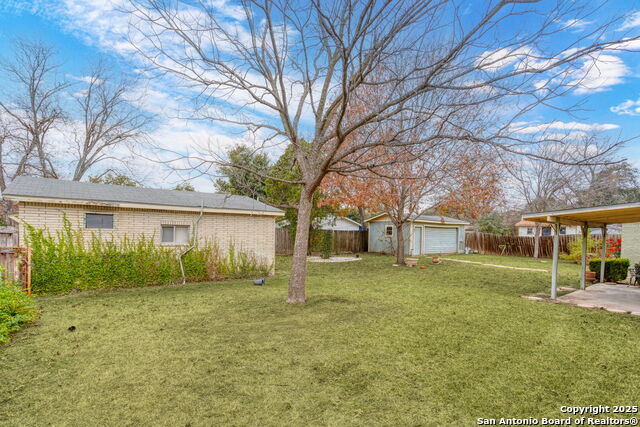 Listing photo id 26 for 104 Rolling Green Dr