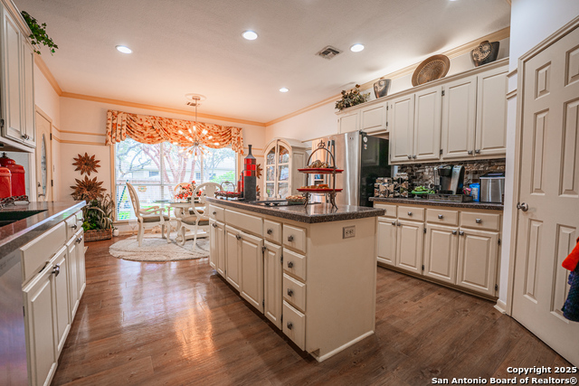 Listing photo id 21 for 14915 Hidden Glen Woods