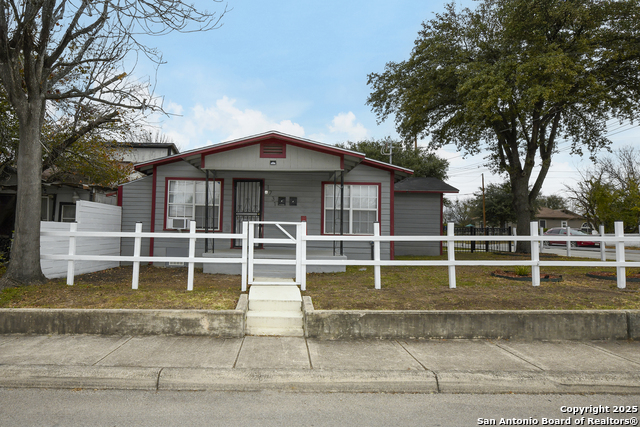 Details for 1731 Carson St E, San Antonio, TX 78208