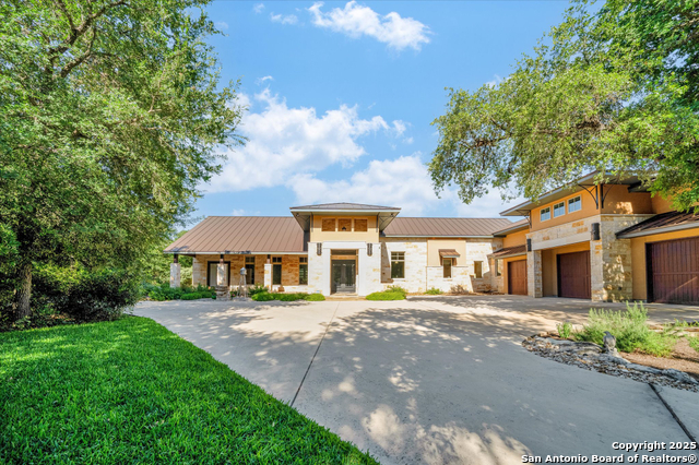 Details for 955 Riverforest Dr, New Braunfels, TX 78132