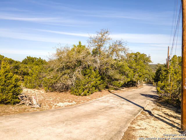 Image 30 of 38 For 1095 Stallion Springs Dr