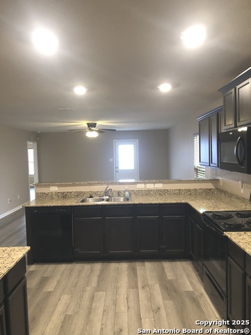 Image 4 of 12 For 6515 Fledgely Way E
