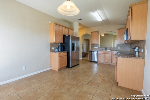 Image 11 of 34 For 734 Wolfeton Way