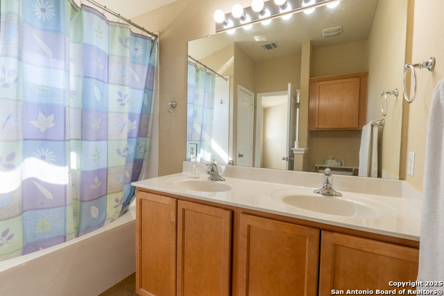 Image 19 of 34 For 734 Wolfeton Way