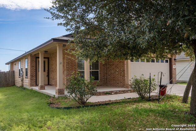 Image 2 of 34 For 734 Wolfeton Way
