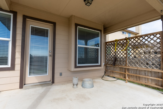 Image 26 of 34 For 734 Wolfeton Way