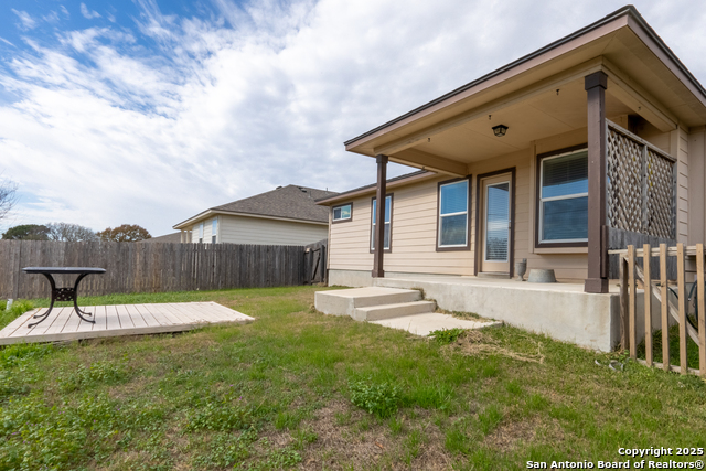 Image 28 of 34 For 734 Wolfeton Way