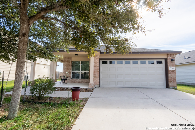 Image 4 of 34 For 734 Wolfeton Way