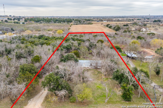 Details for 910 Weil Rd  , Marion, TX 78124