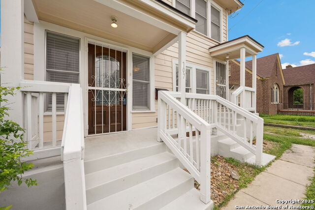 Details for 707 Pine St N, San Antonio, TX 78202