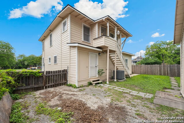 Image 12 of 23 For 707 Pine St N