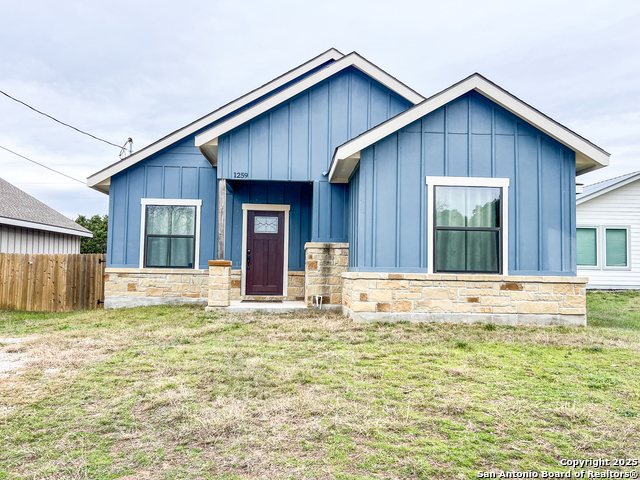 Details for 1259 Green Hill Dr, Canyon Lake, TX 78133