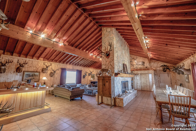 Image 25 of 120 For 9239 Fm 133  