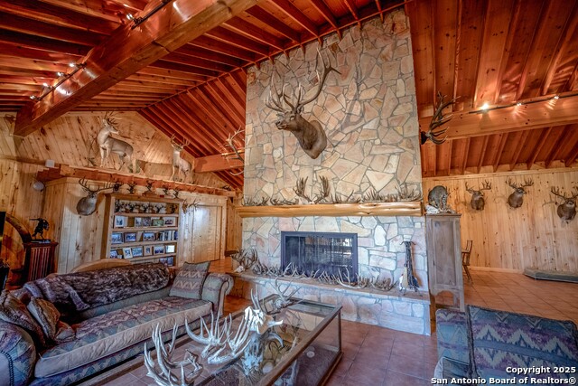 Image 32 of 120 For 9239 Fm 133  