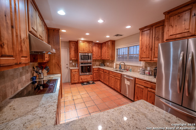 Image 44 of 120 For 9239 Fm 133  