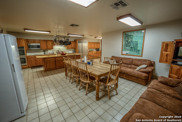 Image 47 of 120 For 9239 Fm 133  