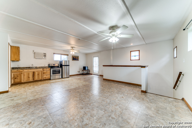 Image 10 of 25 For 2644 Woodcrest Dr