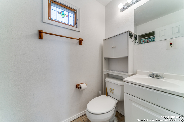 Image 15 of 25 For 2644 Woodcrest Dr