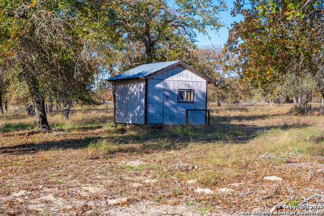 Listing photo id 21 for 847 Littlehorn Ln